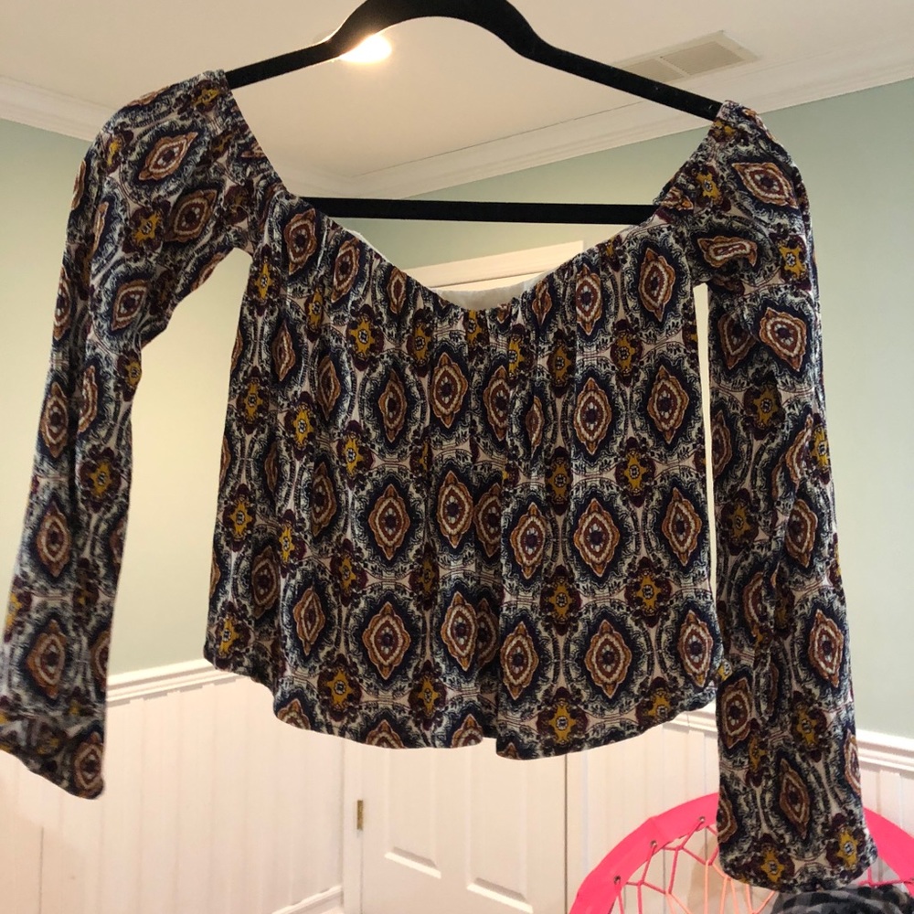 Solemio Off the shoulder crop top